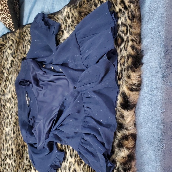 Top - Picture 2 of 4